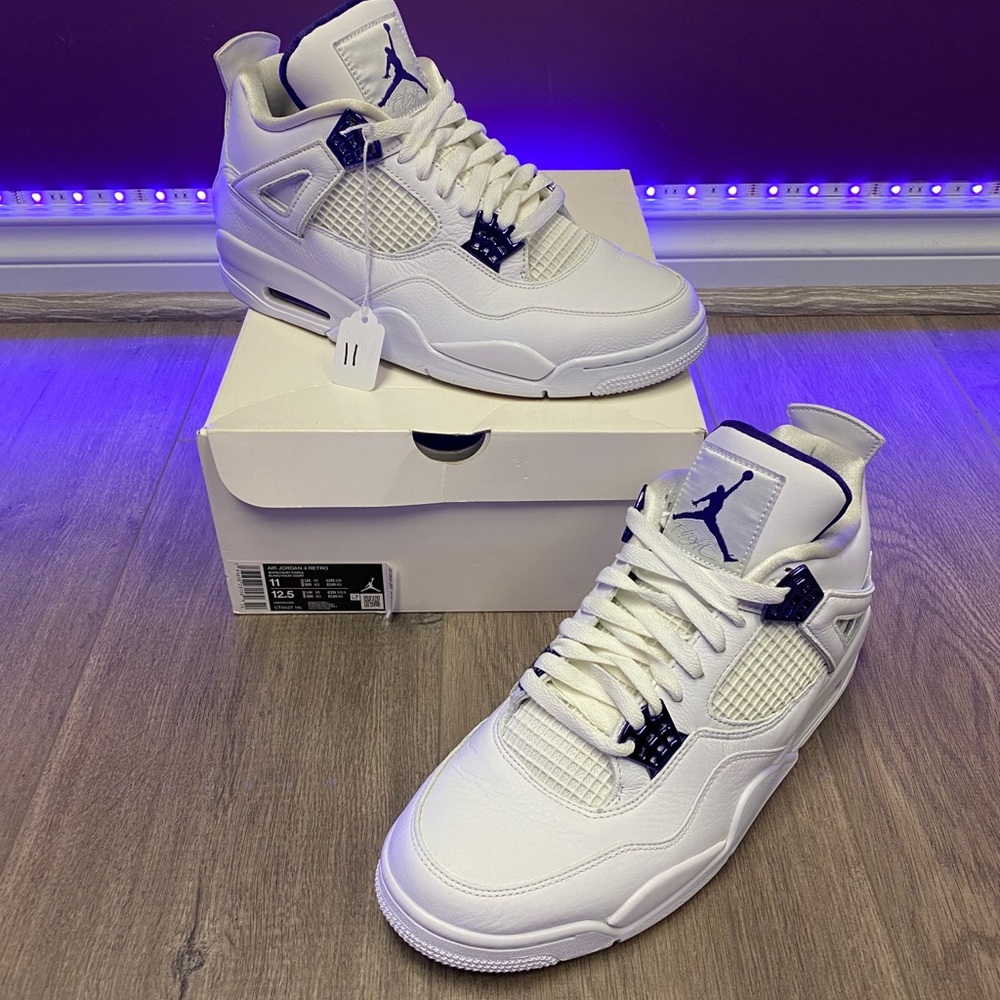 Jordan 4 Retro “Purple Metallic” - Picture 1 of 3